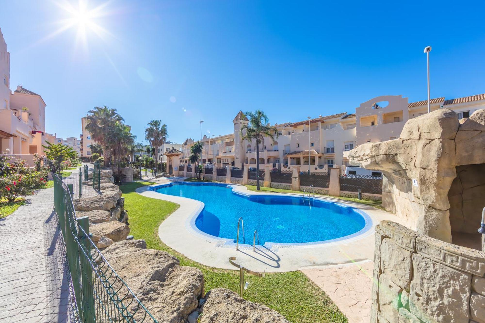 Surf Apartment - Wifi - Parking - Swimming Pool - Patio - Garden Тарифа Экстерьер фото