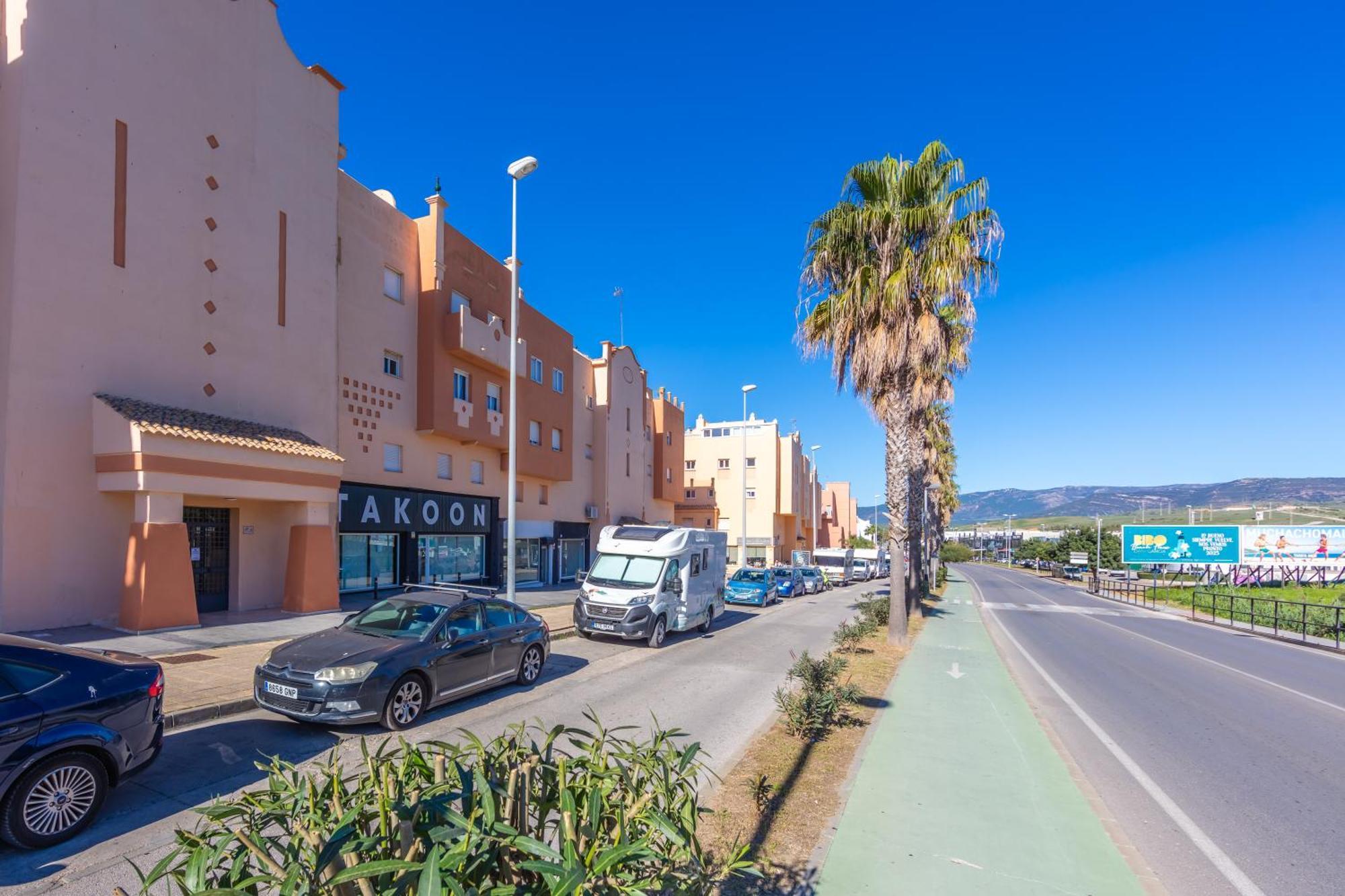 Surf Apartment - Wifi - Parking - Swimming Pool - Patio - Garden Тарифа Экстерьер фото